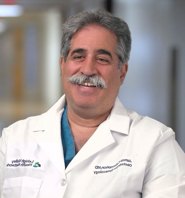 Médico endocrinólogo Eduardo Palomino